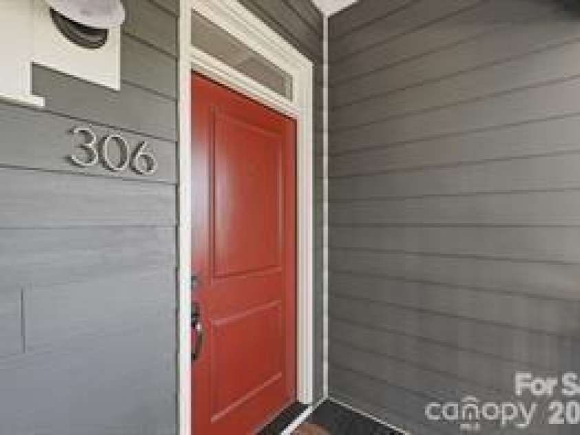 935 Mcalway Road, Charlotte, NC 28211.  MLS# CAR4403948, YatesRealty ID 1006. 