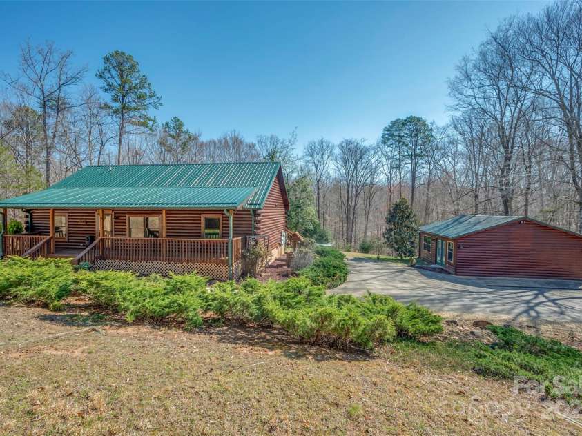 212 Midnight Pass, Rutherfordton, NC 28139.  MLS# CAR4232421, YatesRealty ID 10061. 