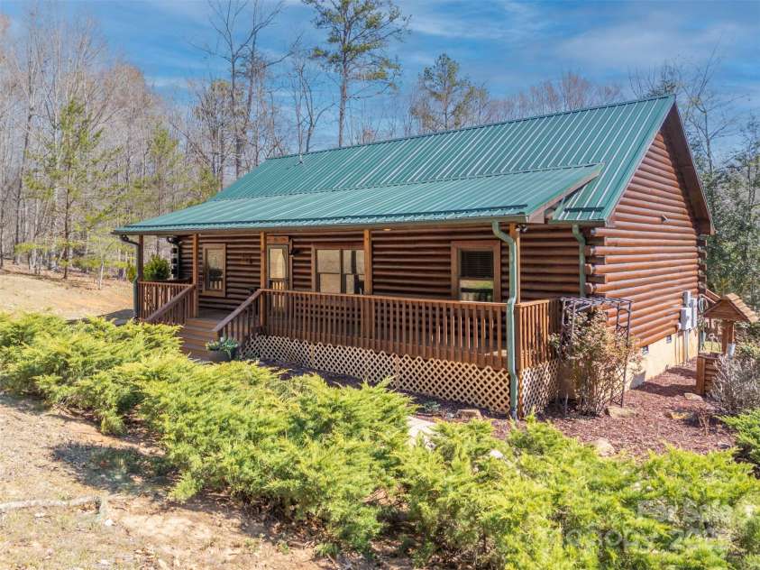 212 Midnight Pass, Rutherfordton, NC 28139.  MLS# CAR4232421, YatesRealty ID 10061. 