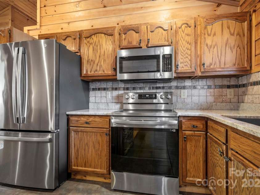 212 Midnight Pass, Rutherfordton, NC 28139.  MLS# CAR4232421, YatesRealty ID 10061. 