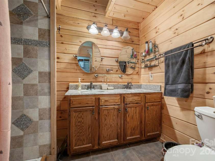 212 Midnight Pass, Rutherfordton, NC 28139.  MLS# CAR4232421, YatesRealty ID 10061. 