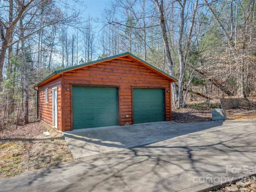 212 Midnight Pass, Rutherfordton, NC 28139.  MLS# CAR4232421, YatesRealty ID 10061. 