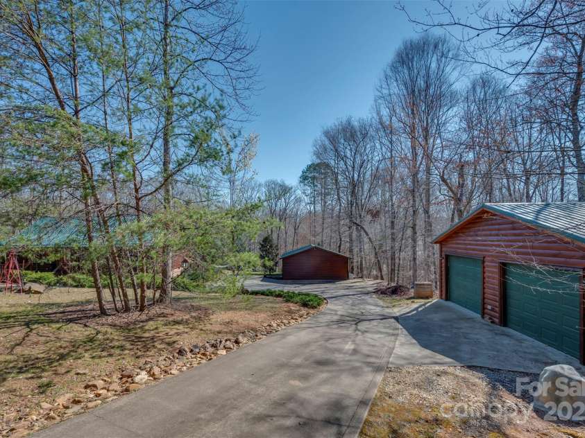 212 Midnight Pass, Rutherfordton, NC 28139.  MLS# CAR4232421, YatesRealty ID 10061. 