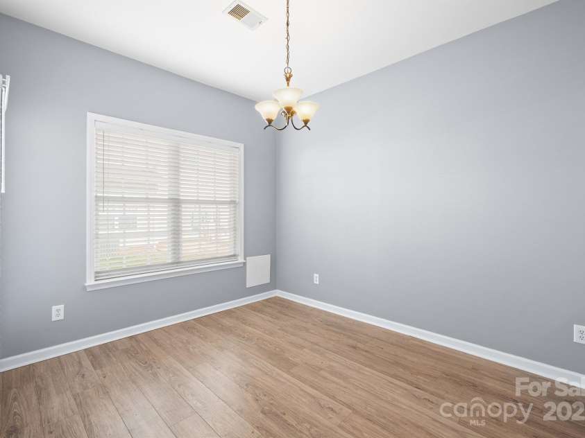 2021 Lennox Square Road, Charlotte, NC 28210.  MLS# CAR4228727, YatesRealty ID 10062. 