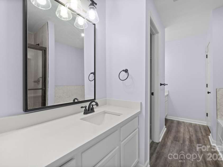 2021 Lennox Square Road, Charlotte, NC 28210.  MLS# CAR4228727, YatesRealty ID 10062. 