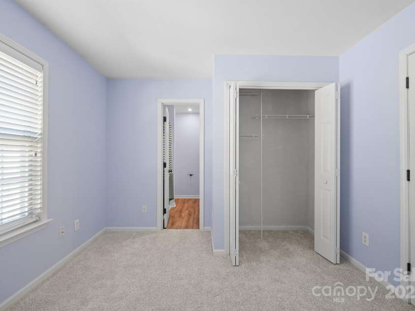 2021 Lennox Square Road, Charlotte, NC 28210.  MLS# CAR4228727, YatesRealty ID 10062. 