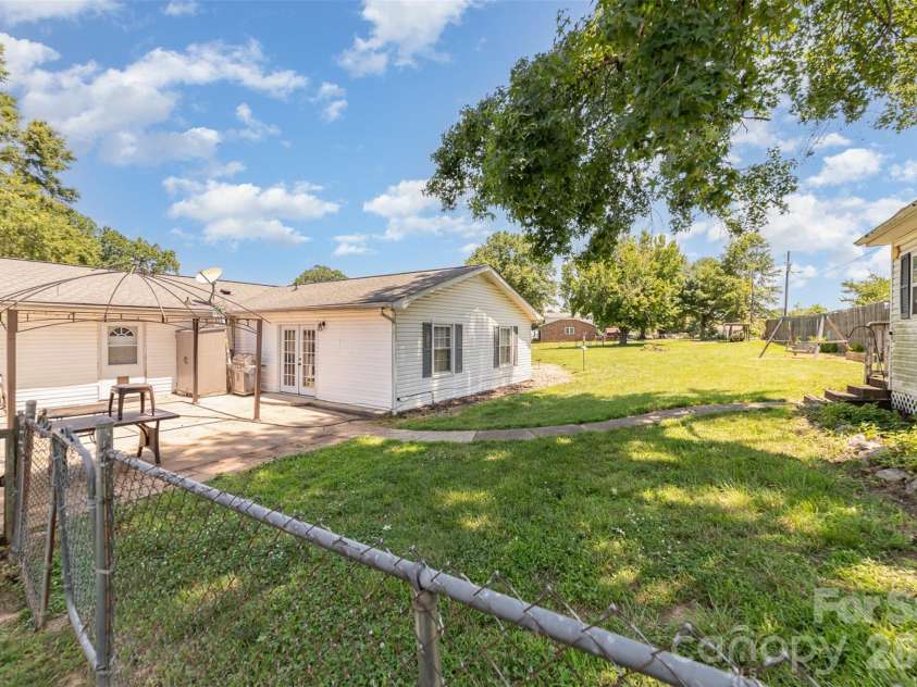 7430 Forney Hill Road, Denver, NC 28037.  MLS# CAR4367894, YatesRealty ID 10062. 