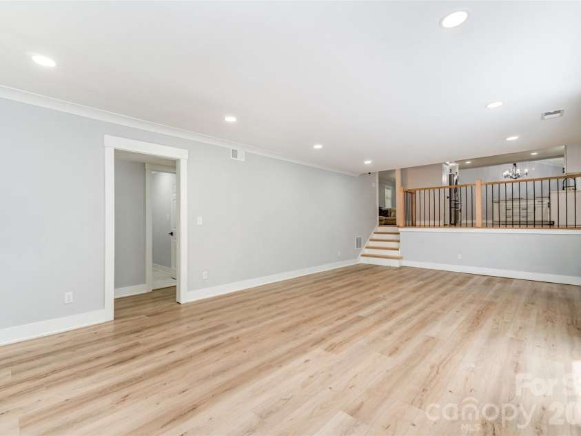 4501 Brookwood Road, Charlotte, NC 28215.  MLS# CAR4367961, YatesRealty ID 10063. 