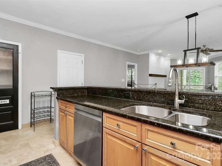921 Northeast Drive, Davidson, NC 28036.  MLS# CAR4271135, YatesRealty ID 10063. 