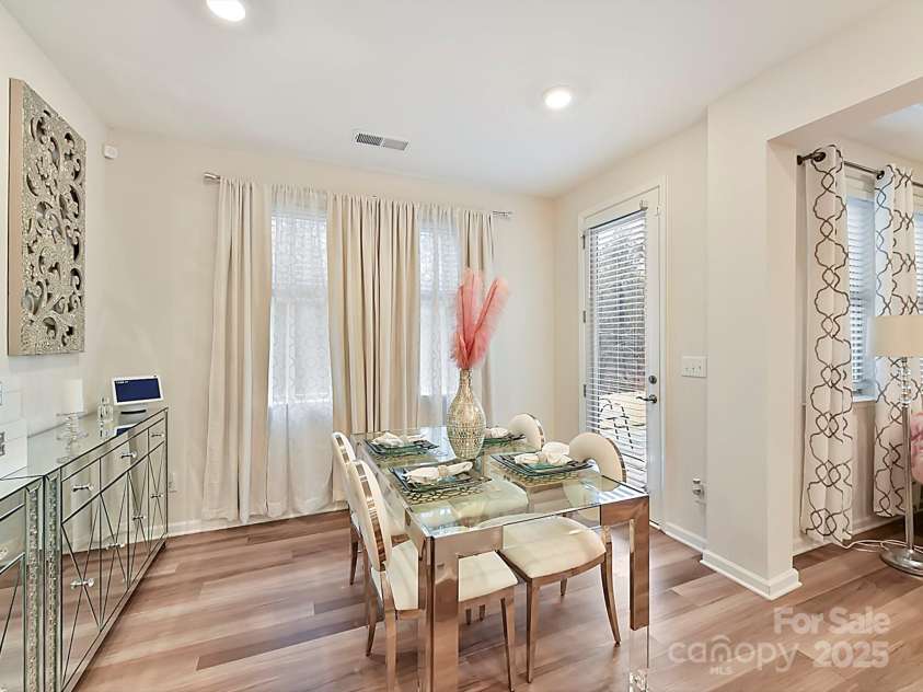 5057 Spratt Road, York, SC 29745.  MLS# CAR4299450, YatesRealty ID 10064. Breakfast nook