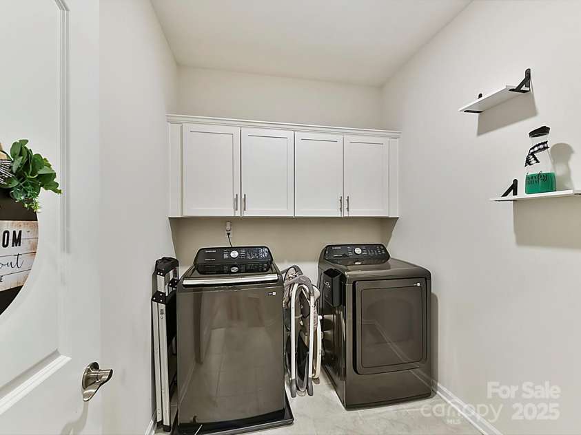 5057 Spratt Road, York, SC 29745.  MLS# CAR4299450, YatesRealty ID 10064. Laundry room