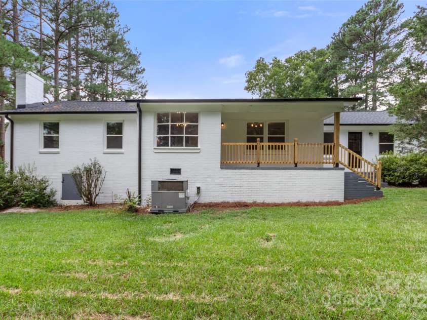 2178 Eastview Road, Rock Hill, SC 29732.  MLS# CAR4180538, YatesRealty ID 10065. 