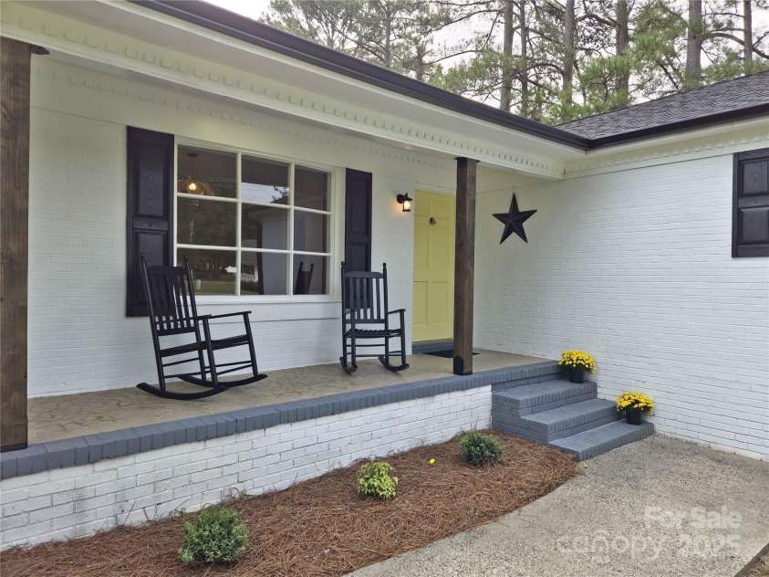 2178 Eastview Road, Rock Hill, SC 29732.  MLS# CAR4180538, YatesRealty ID 10065. Front porch