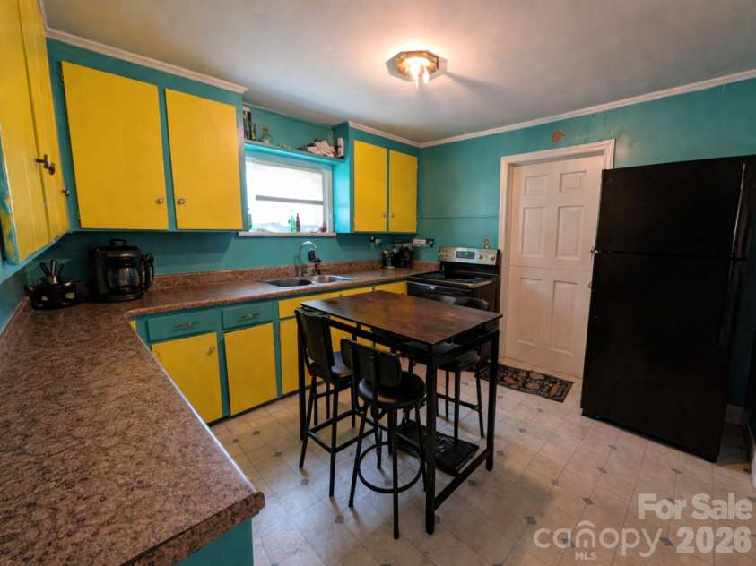 731 Finley Road, Rock Hill, SC 29730.  MLS# CAR4365126, YatesRealty ID 10065. Virtually Staged Kitchen