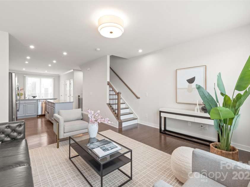 232 Parkwood Avenue, Charlotte, NC 28206.  MLS# CAR4220044, YatesRealty ID 10066. 