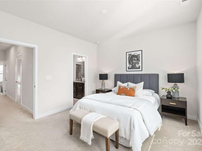232 Parkwood Avenue, Charlotte, NC 28206.  MLS# CAR4220044, YatesRealty ID 10066. 