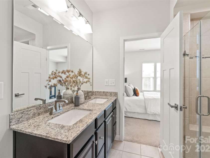232 Parkwood Avenue, Charlotte, NC 28206.  MLS# CAR4220044, YatesRealty ID 10066. 