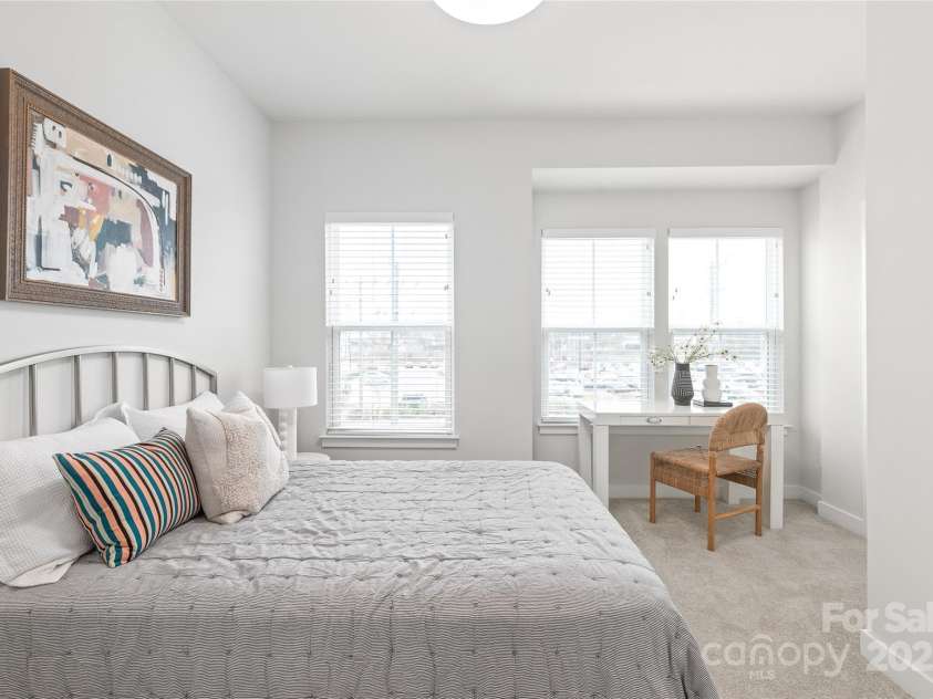 232 Parkwood Avenue, Charlotte, NC 28206.  MLS# CAR4220044, YatesRealty ID 10066. 