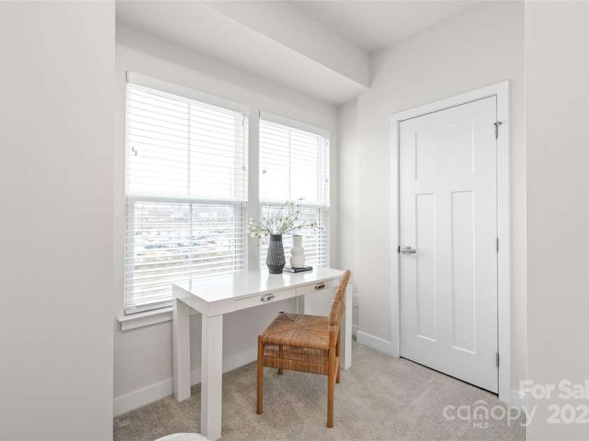 232 Parkwood Avenue, Charlotte, NC 28206.  MLS# CAR4220044, YatesRealty ID 10066. 