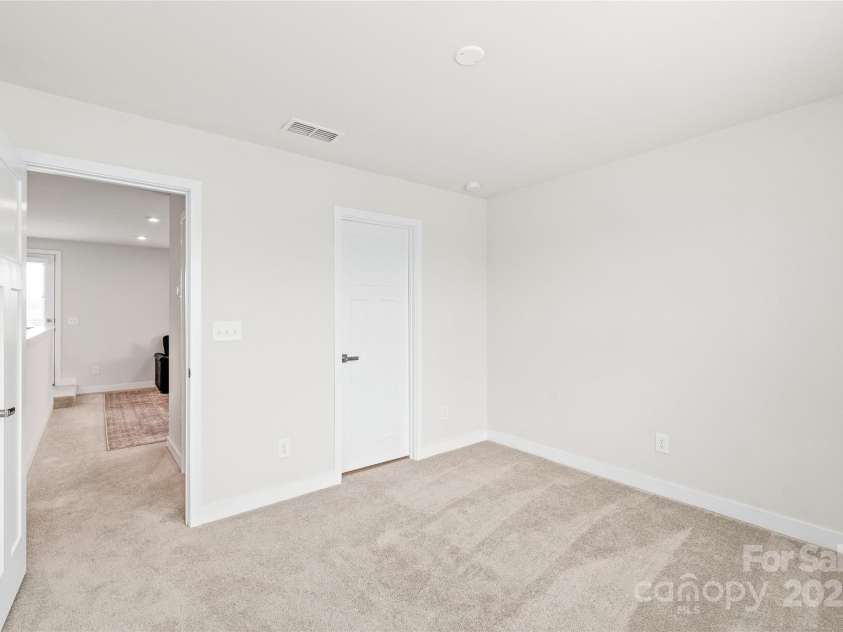 232 Parkwood Avenue, Charlotte, NC 28206.  MLS# CAR4220044, YatesRealty ID 10066. 