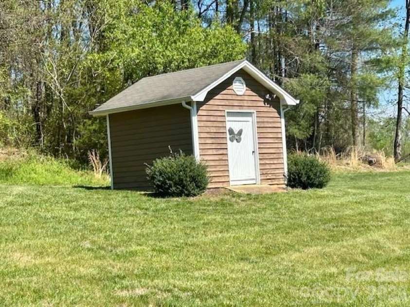 3558 Playmore Beach Road, Lenoir, NC 28645.  MLS# CAR4367215, YatesRealty ID 10067. 