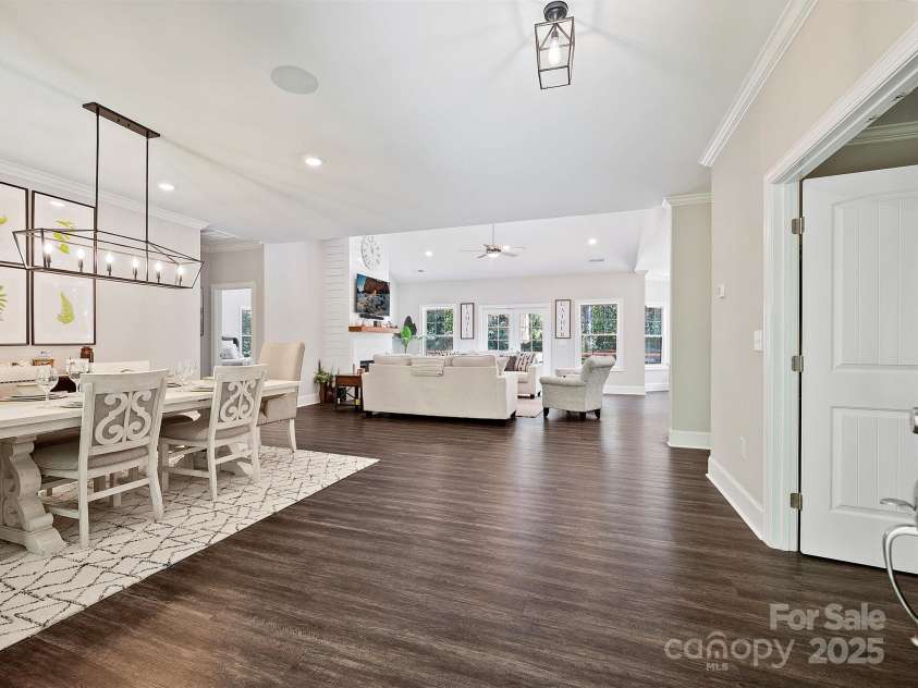 7927 Fairmont Drive, Waxhaw, NC 28173.  MLS# CAR4248978, YatesRealty ID 10067. 