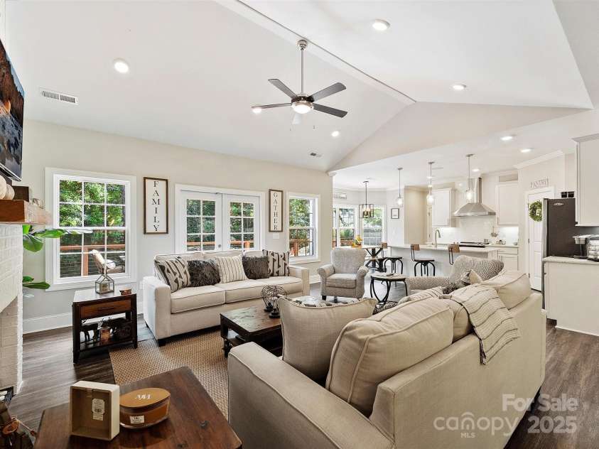 7927 Fairmont Drive, Waxhaw, NC 28173.  MLS# CAR4248978, YatesRealty ID 10067. 