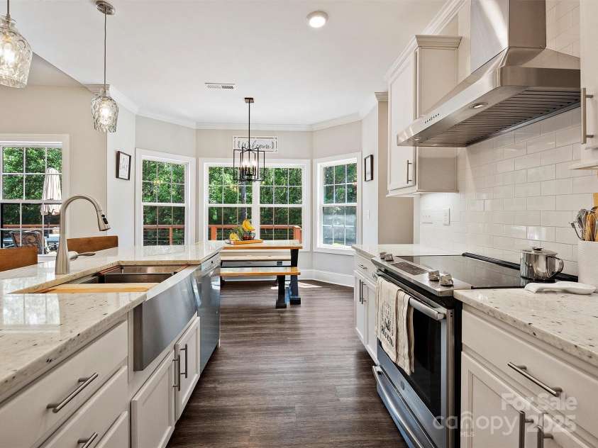 7927 Fairmont Drive, Waxhaw, NC 28173.  MLS# CAR4248978, YatesRealty ID 10067. 