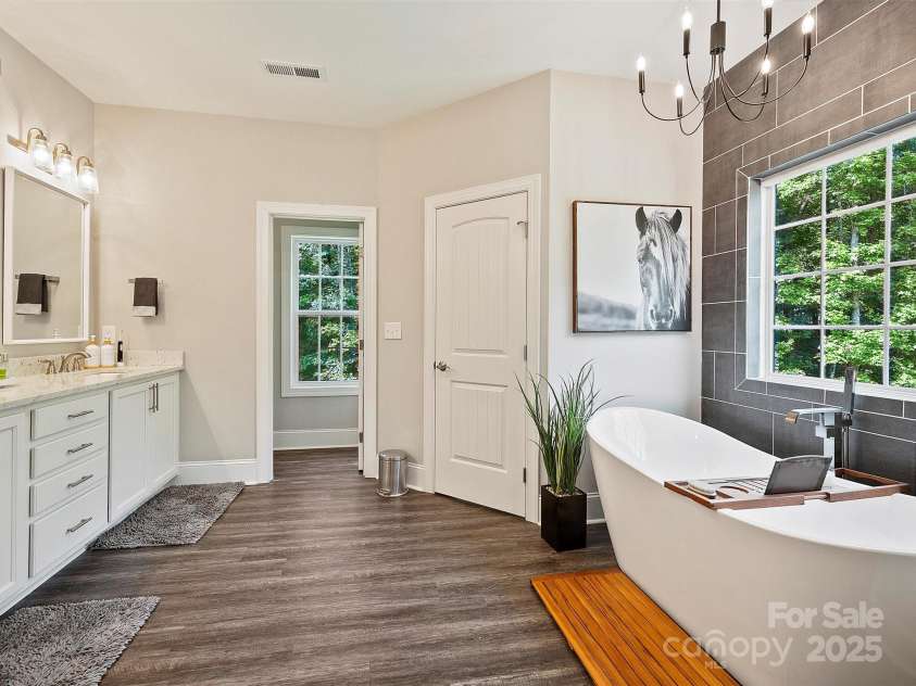 7927 Fairmont Drive, Waxhaw, NC 28173.  MLS# CAR4248978, YatesRealty ID 10067. 