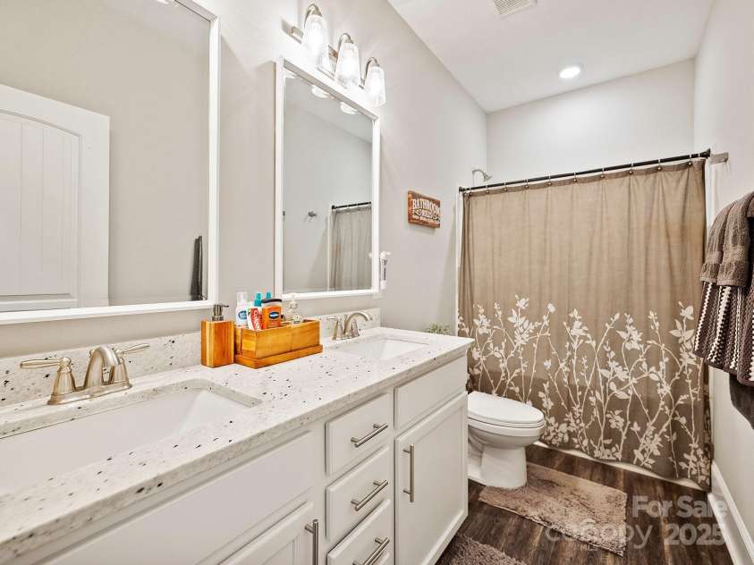 7927 Fairmont Drive, Waxhaw, NC 28173.  MLS# CAR4248978, YatesRealty ID 10067. 