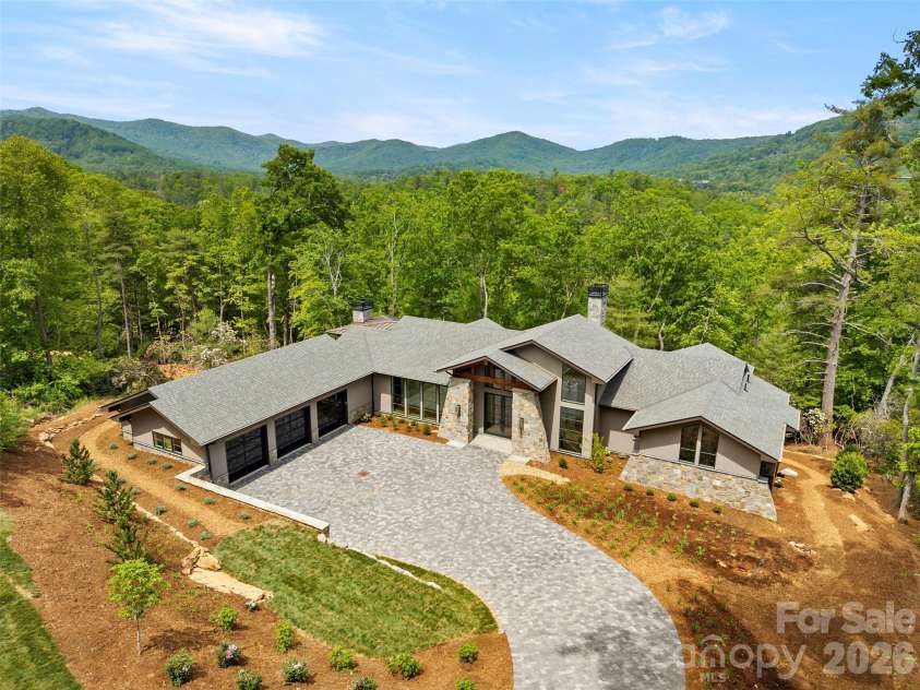 87 Misty Valley Parkway, Arden, NC 28704.  MLS# CAR4359985, YatesRealty ID 10068. 