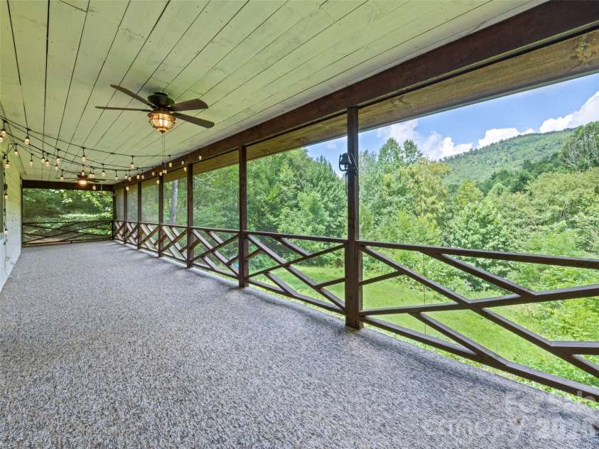 247 Three Springs Drive, Sylva, NC 28779.  MLS# CAR4368351, YatesRealty ID 10069. 