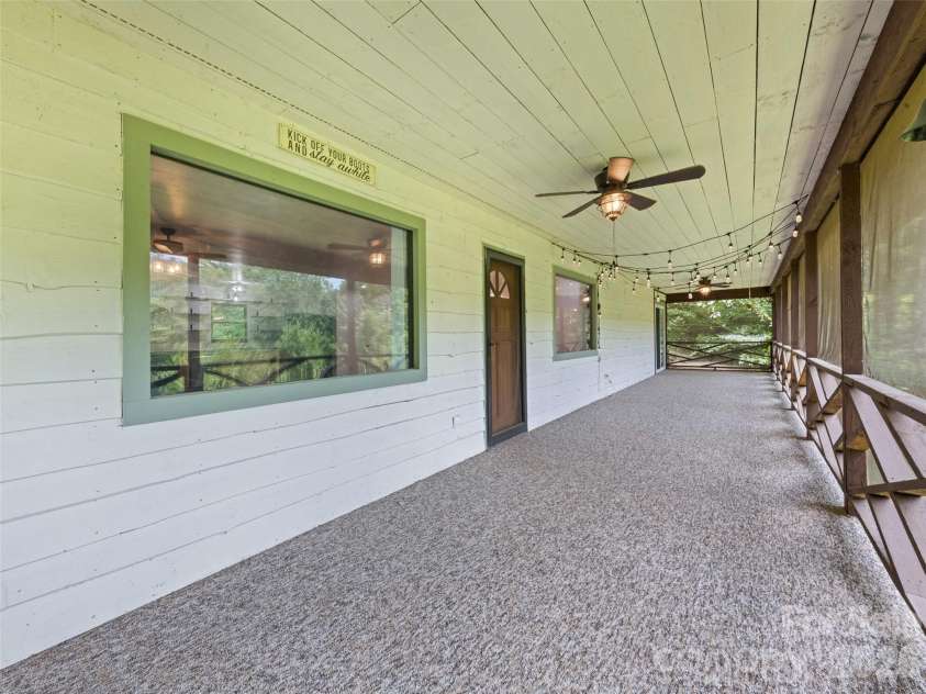 247 Three Springs Drive, Sylva, NC 28779.  MLS# CAR4368351, YatesRealty ID 10069. 