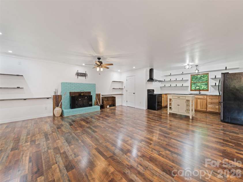 247 Three Springs Drive, Sylva, NC 28779.  MLS# CAR4368351, YatesRealty ID 10069. 