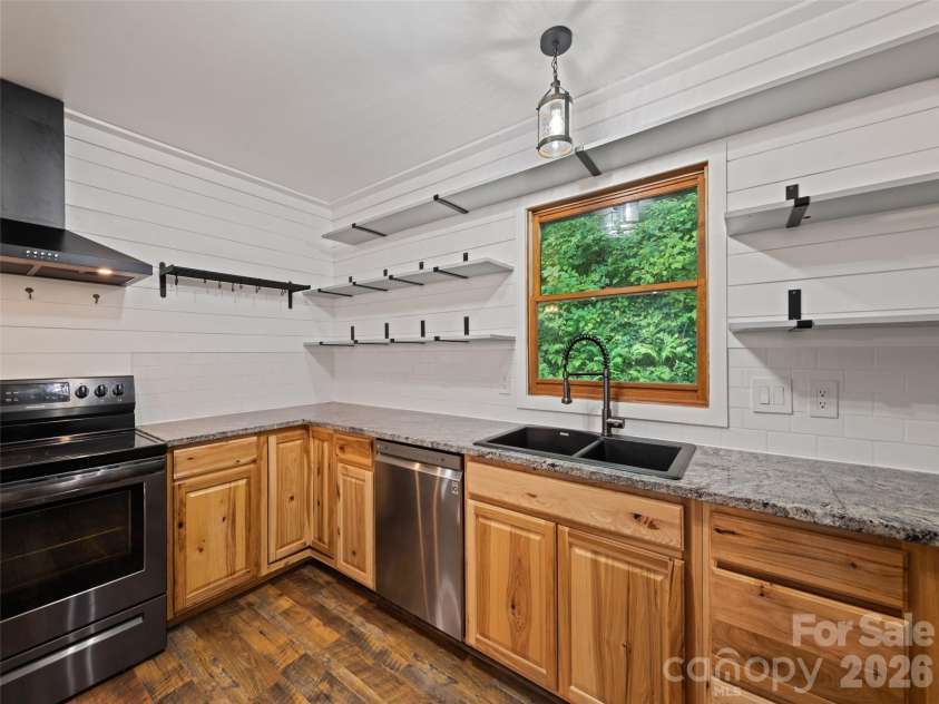 247 Three Springs Drive, Sylva, NC 28779.  MLS# CAR4368351, YatesRealty ID 10069. 