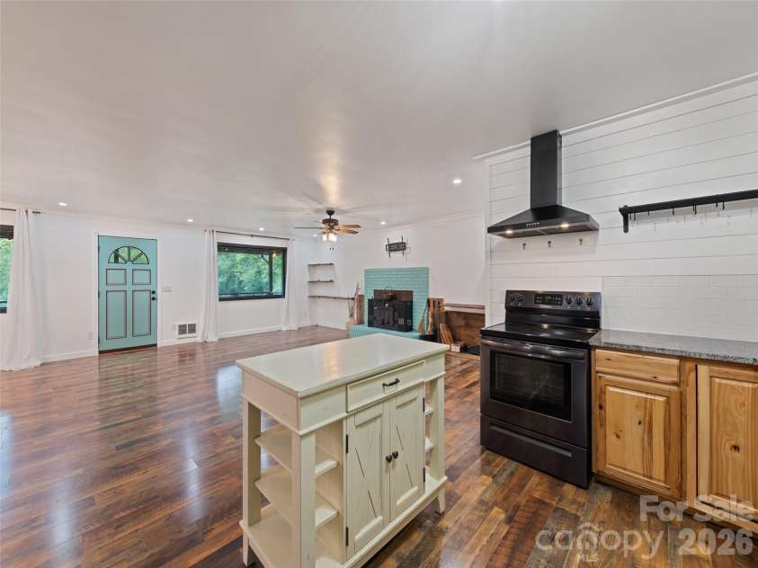 247 Three Springs Drive, Sylva, NC 28779.  MLS# CAR4368351, YatesRealty ID 10069. 