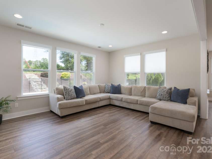 1180 Weir Court, Fort Mill, SC 29708.  MLS# CAR4173538, YatesRealty ID 1007. Family Room