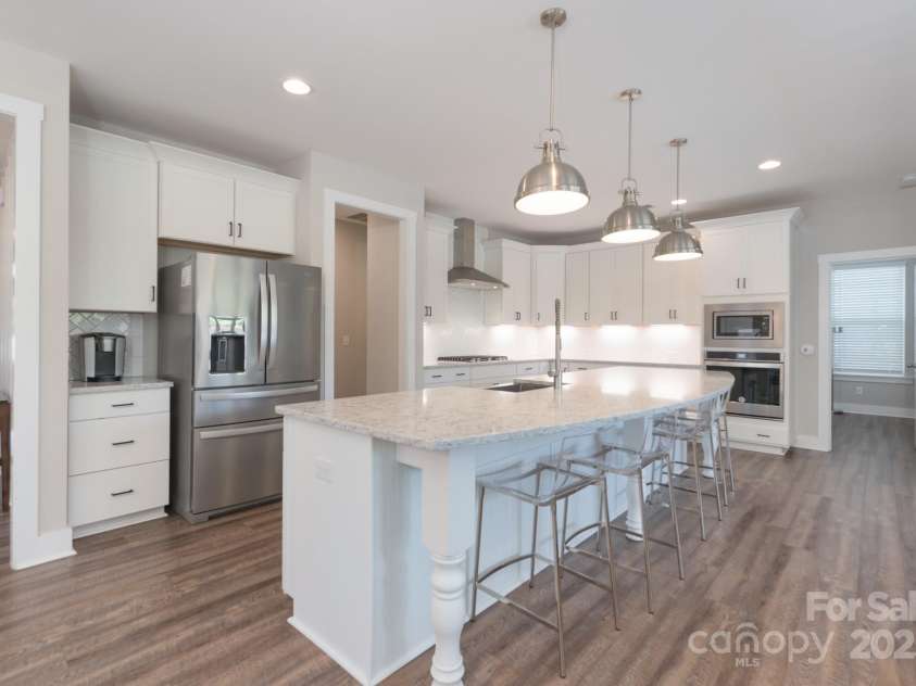1180 Weir Court, Fort Mill, SC 29708.  MLS# CAR4173538, YatesRealty ID 1007. Kitchen