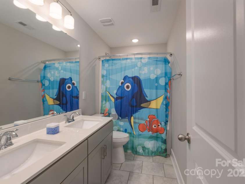 1180 Weir Court, Fort Mill, SC 29708.  MLS# CAR4173538, YatesRealty ID 1007. Upper Level Secondary Full Bathroom