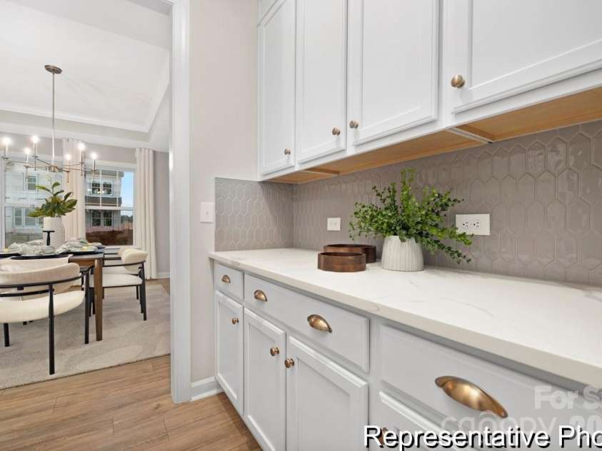 1815 Hunter Oaks Lane, Lincolnton, NC 28092.  MLS# CAR4337765, YatesRealty ID 1007. 