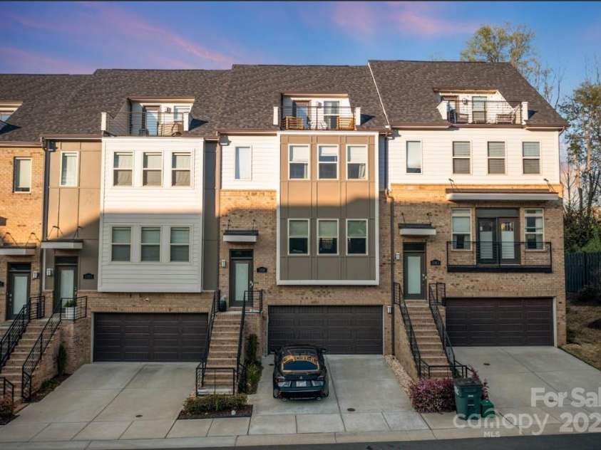 11039 Stetler Street, Charlotte, NC 28204.  MLS# CAR4244228, YatesRealty ID 10070. 