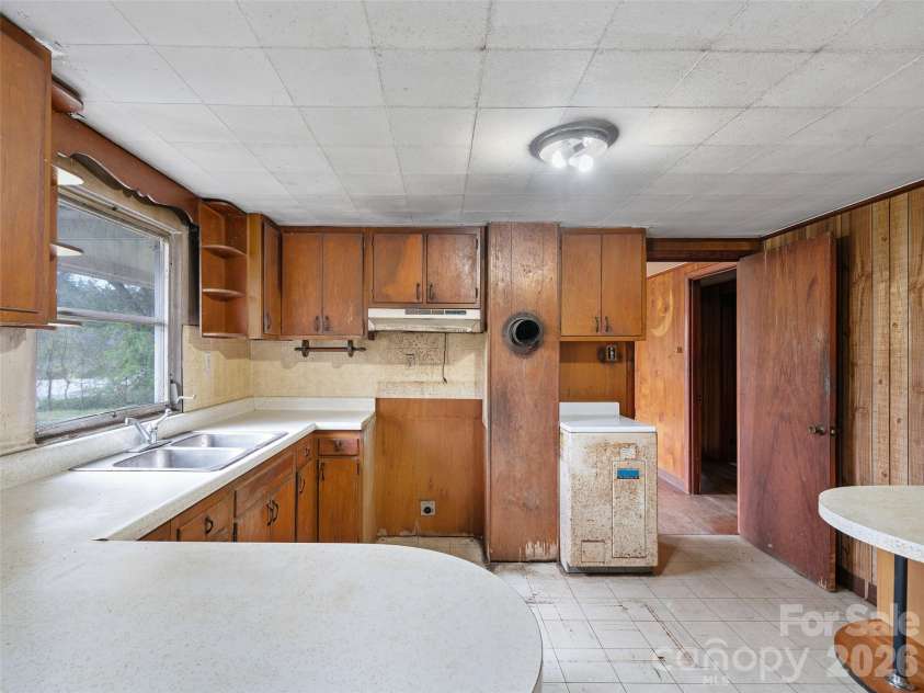 2432 Grapevine Road, Marshall, NC 28753.  MLS# CAR4368389, YatesRealty ID 10070. 