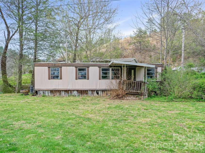 2432 Grapevine Road, Marshall, NC 28753.  MLS# CAR4368389, YatesRealty ID 10070. 