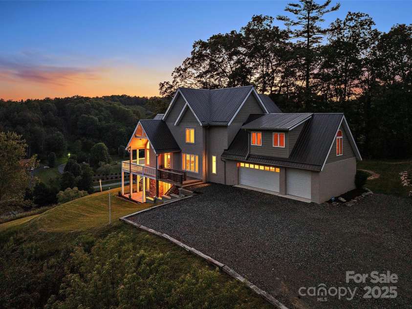 361 Osprey Place, West Jefferson, NC 28694.  MLS# CAR4237060, YatesRealty ID 10071. River Front Home in West Jefferson
