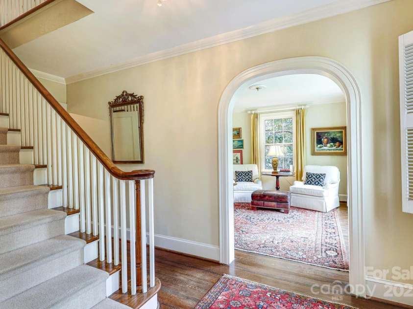 1943 Wendover Road, Charlotte, NC 28211.  MLS# CAR4247717, YatesRealty ID 10072. Arched doorways