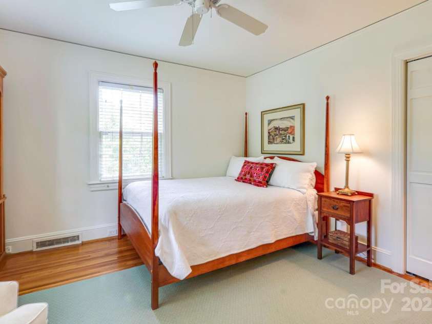 1943 Wendover Road, Charlotte, NC 28211.  MLS# CAR4247717, YatesRealty ID 10072. Bedroom 4