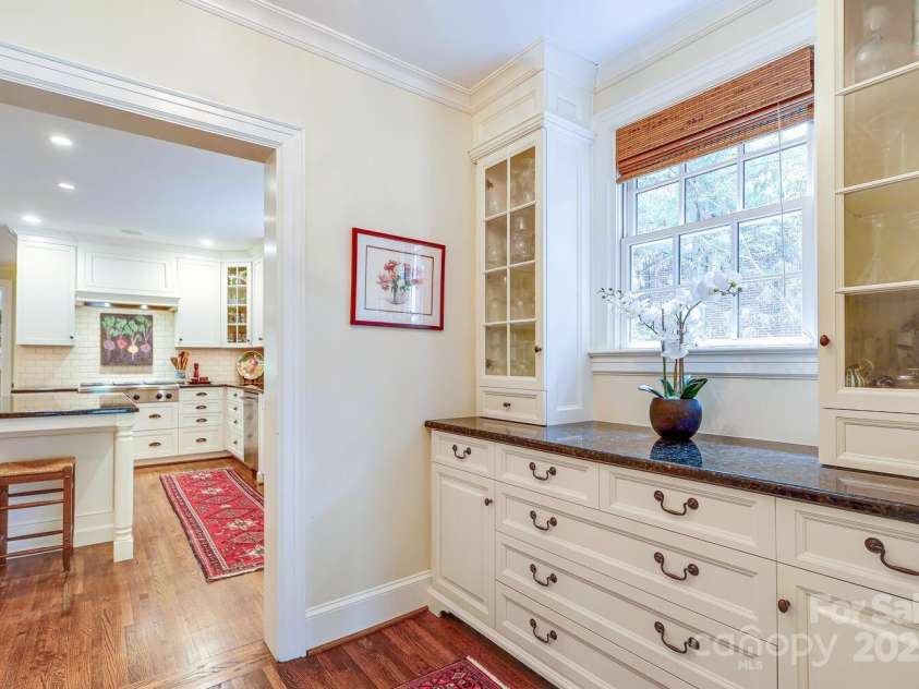 1943 Wendover Road, Charlotte, NC 28211.  MLS# CAR4247717, YatesRealty ID 10072. Butlers pantry between Kitchen and Study/office