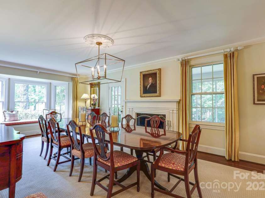 1943 Wendover Road, Charlotte, NC 28211.  MLS# CAR4247717, YatesRealty ID 10072. Dining room with bay window and fireplace