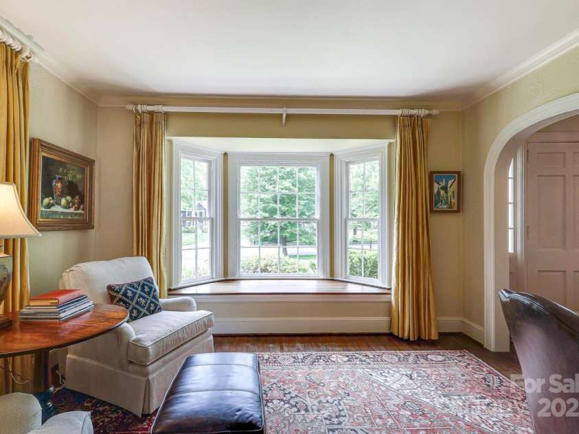 1943 Wendover Road, Charlotte, NC 28211.  MLS# CAR4247717, YatesRealty ID 10072. Study office with Bay Window