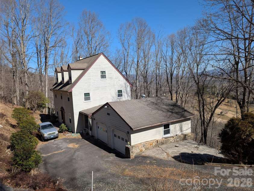 4 Wild Dogwood Trail, Mills River, NC 28759.  MLS# CAR4368433, YatesRealty ID 10072. 